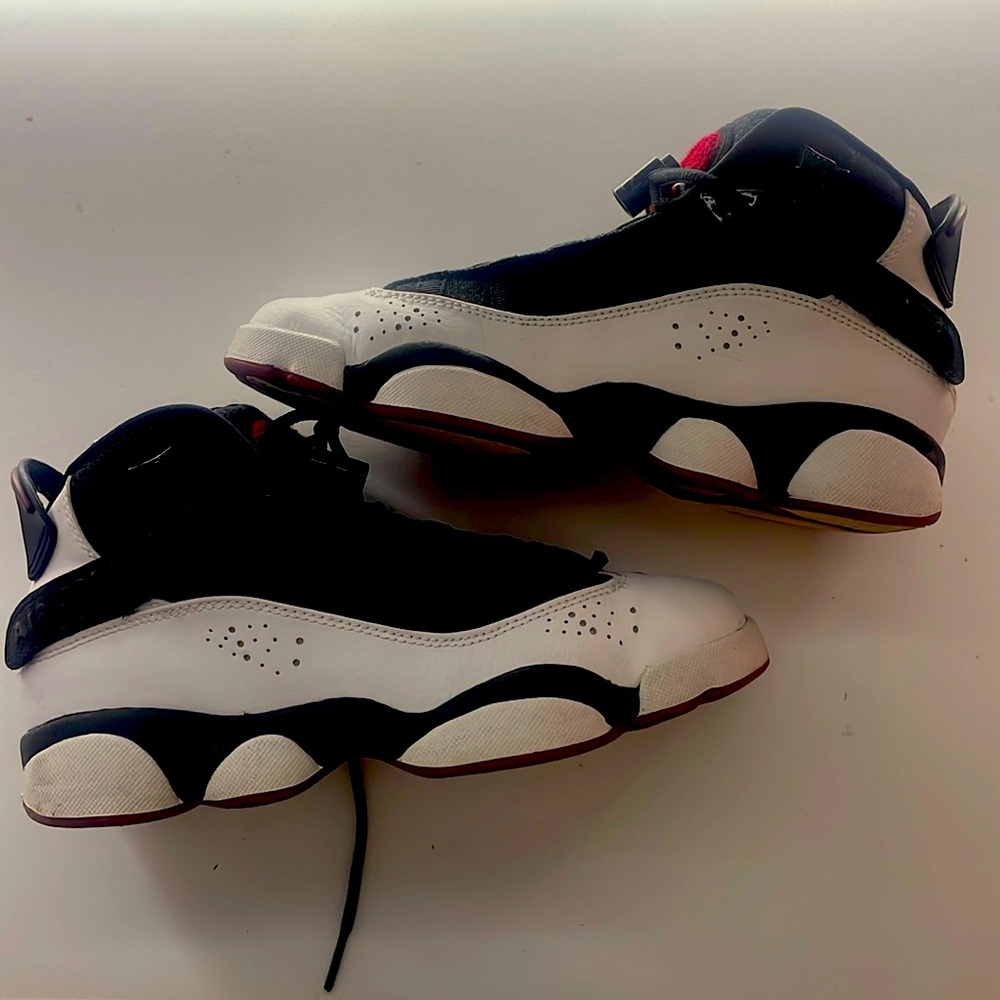 Color: white,black,red
Size: 5
Brand: jordan
